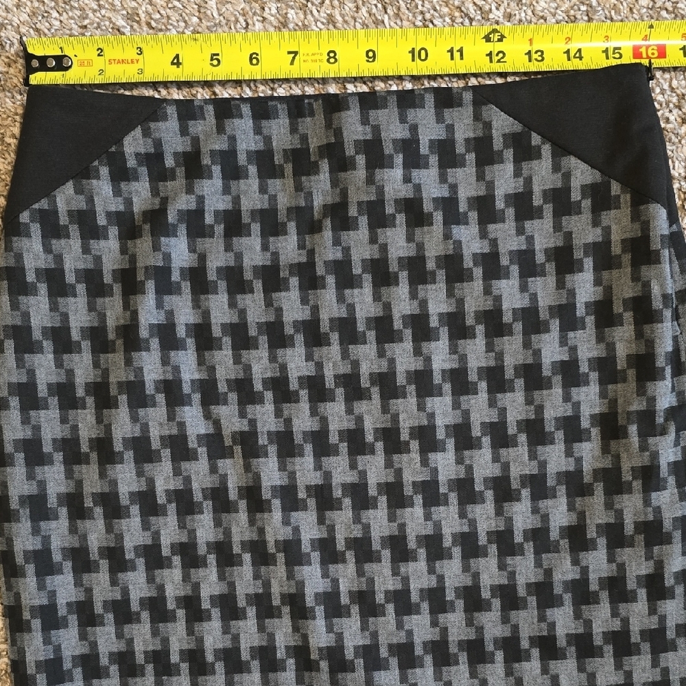 The Limited Black and Gray A-Line Skirt - Picture 3 of 9